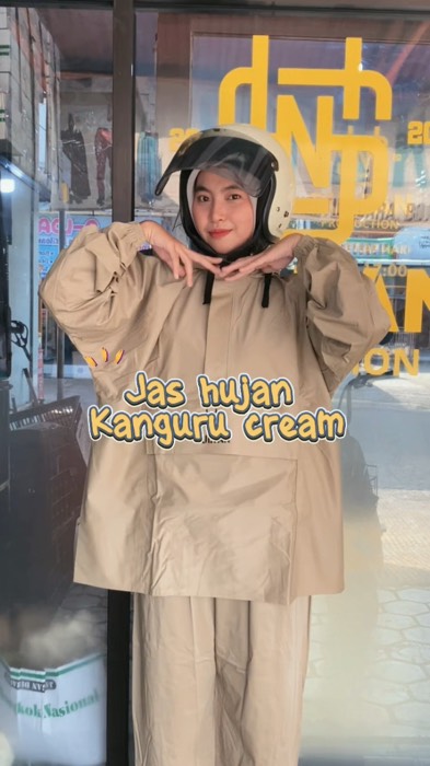 Siap menghadapi hujan dengan nyaman dan tetap tampil rapi #jashujansultan #jashujanmotor #jashujandewasa #shopeevideo #ShopeeCOD #shopeevideofeed