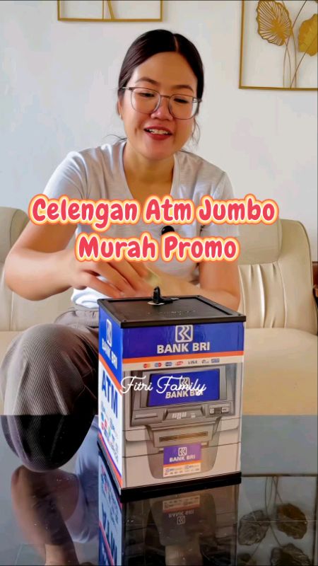 Celengan ATM besar kunci karakter, desain realistis miniatur bank.  #InspirasiRamadanShopee #CelenganATM #MainanAnak #TabunganAnak #KadoUnik