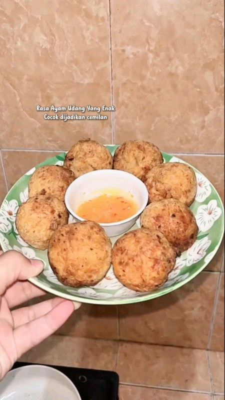 Bakso Goreng Spesial Ayam Udang Free Saus Sambal#baksogoreng#baksogorengayamudang#baksogorengenak#RacunShopee#GratisOngkirRP0#ShopeeCOD#ShopeeLook