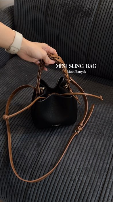 Sling bag termanis model bucket nya juga sukaaa detailnya tasnya pun rapiii 😍🫶🏻