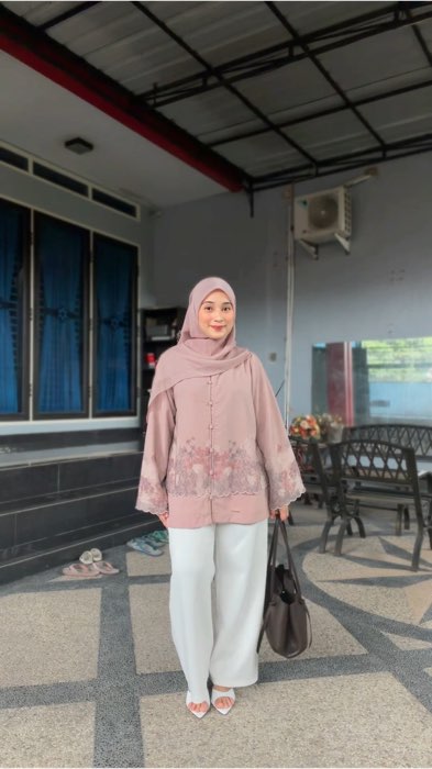 #simpleoutfit #outfitcheck #OOTDFashionShopee #ShopeeLook #RacunShopee #outfitinspo #outfitlebaran