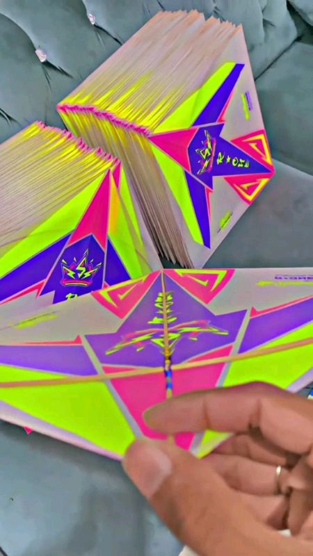 keren juga warna nya #layangansukhoi #layangan #psambitan #RacunShopee #promoshopee #shopeevideo #viral #fypシ