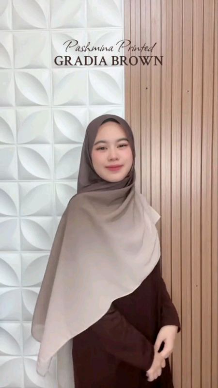 Jilbab Hijab Pashmina Printing Sublime Gradia Series #FashiondiShopee #OOTDFashionShopee #RacunShopee #fyp #GakNyeselBeliIni #ShopeeCOD #GratisOngkir