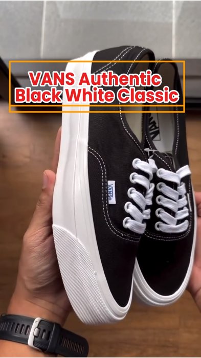 #VANSAuthentic Black White Classic #vans #ShopeeLook #ShopeeCOD #GratisOngkirRP0 #ShopeeFashionHaul #SpillBawaBerkah #vansoldskool #fypシ #diskon