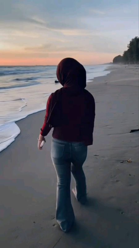 ootd hijab pantai #RacunShopee #ViralDiShopeeVideo #SpillRacunShopee #SpillBawaBerkah #DiskonRacunShopee #Diskon50Persen #PromoNonStop #ShopeeLook