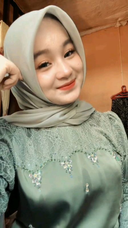 hijab paris#bajuwanita #bajusexy #hijabsegiempat #hijabstyle #dressknitkekinian #setelanwanita #fypshopeevideo #RacunShopee #fyp