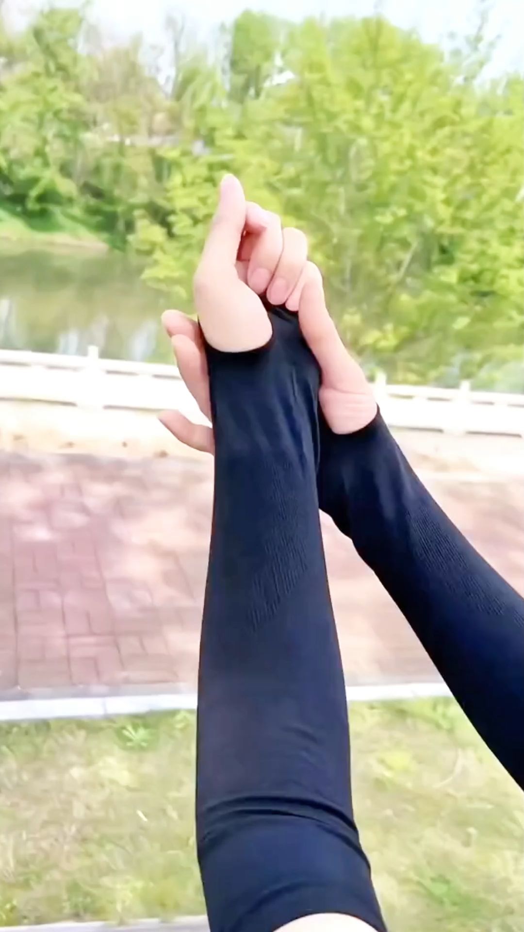 manset yang cocok di banget di gunakan saat ber olahraga nih