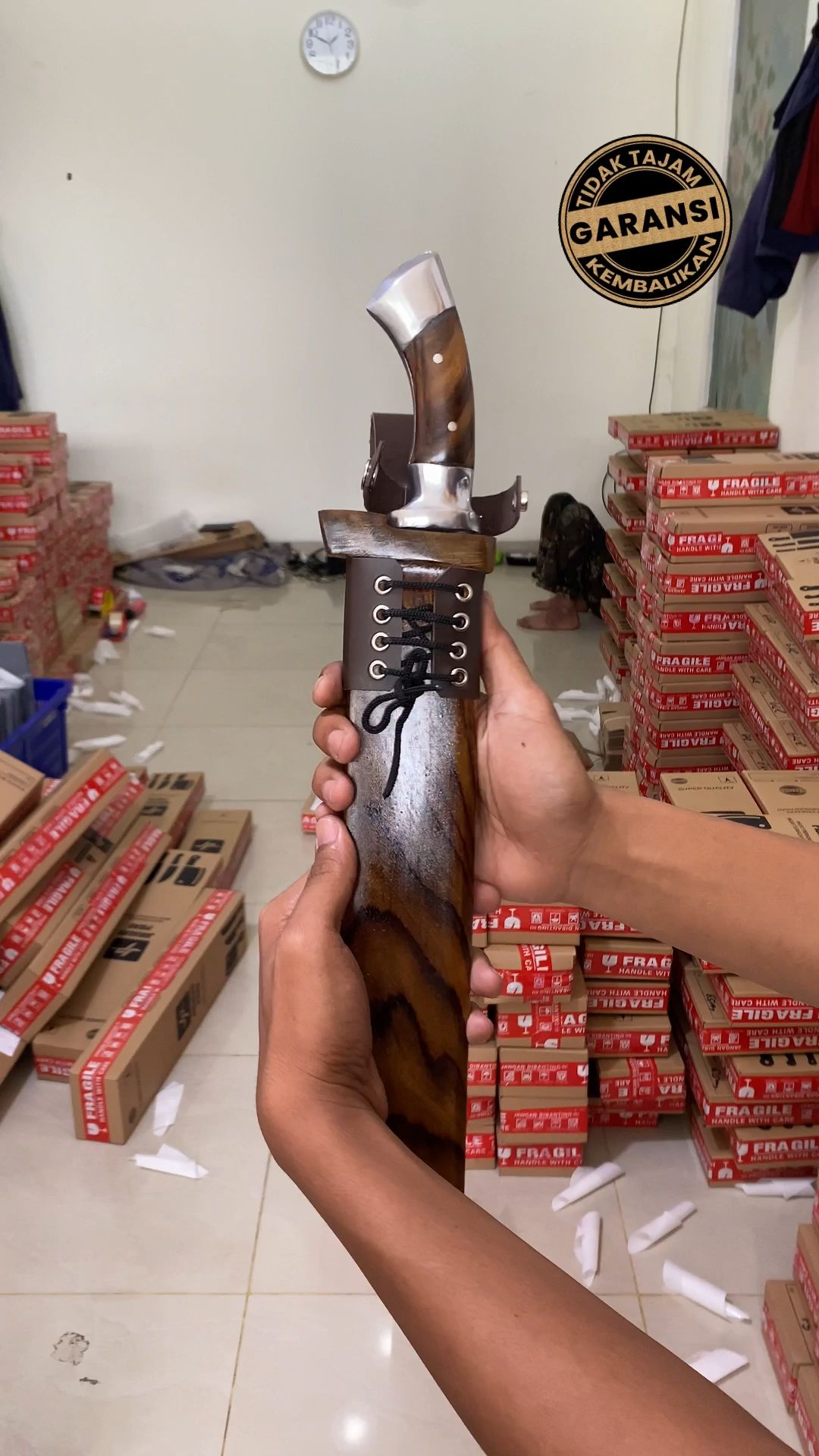 Golok sembelih baja multifungsi . Tajam, kuat, dan awet. Cocok untuk sembelih kebutuhan dapur. #juraganpisau #goloksembelih #shopeevideo #RacunShopee