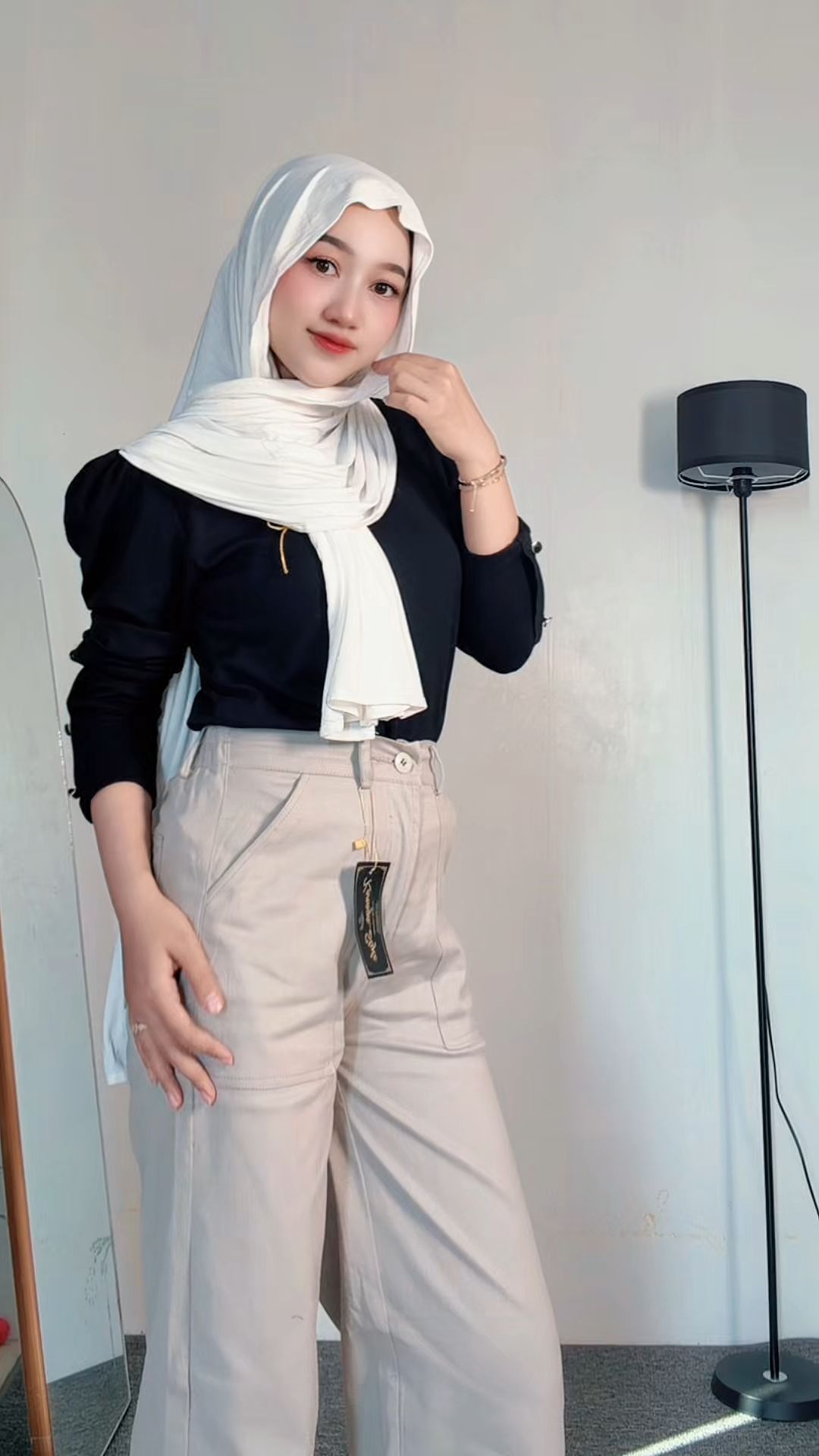 NEW ARRIVAL IS HERE ✨Wide Leg Pants Highwaist Simple, stylish, dan siap jadi favorit baru kamu 🤍#widelegpants #celanakulothighwaist #kulotkorean