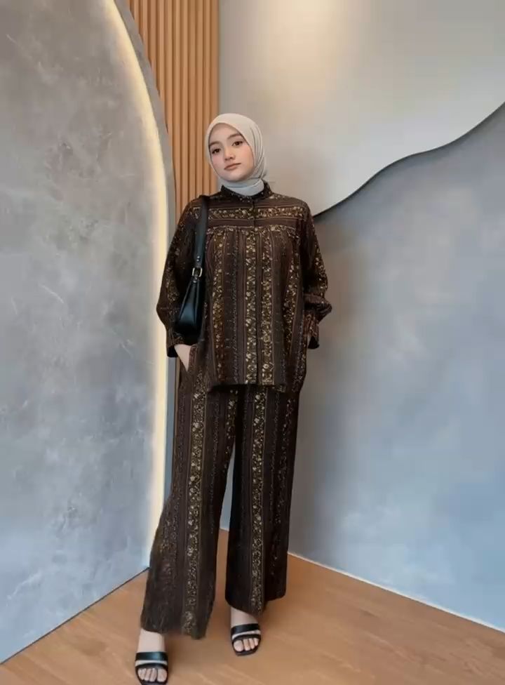 Mumpung masih lengkap warnanya, gercep #ViralIndonesia #TrendFashion #OOTDHijab #FashionMilenial #RacunShopee @Pengikut