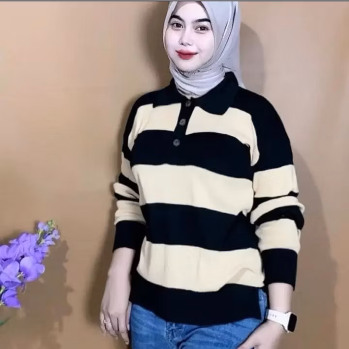 Polo Sweater Rajut Motif Garis Garis Kancing Hidup