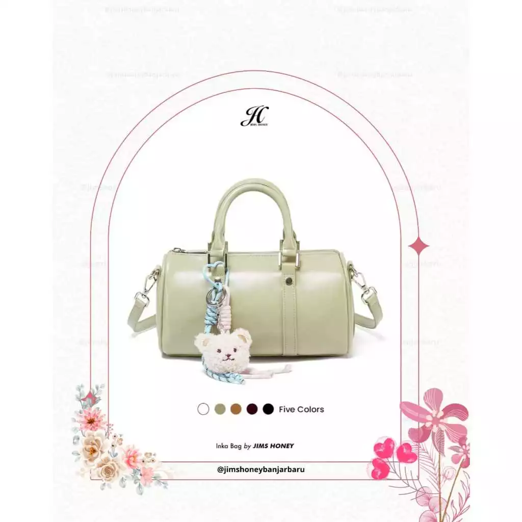 Pouch Print Premium Size L Karakter Cute Girl Chibi Korea Aesthetic Warna Hitam Tempat Penyimpanan Serbaguna Dompet Kosmetik Tas Make Up Kotak Pensil Stationery Aksesoris Bag Wallet Wanita dan Anak Asesoris Lucu Murah Banjarbaru Banjar Bjb Odilia.Shop