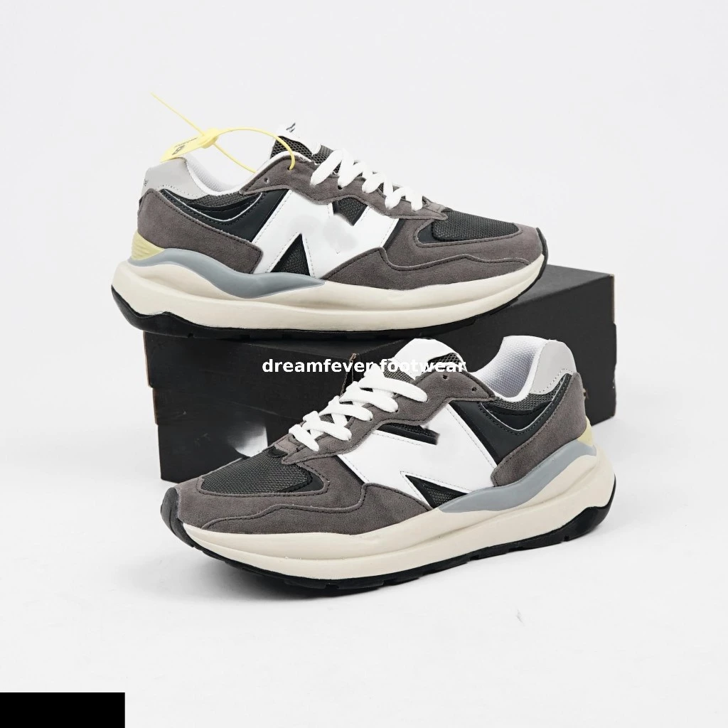 Sneakers Pria Grey White