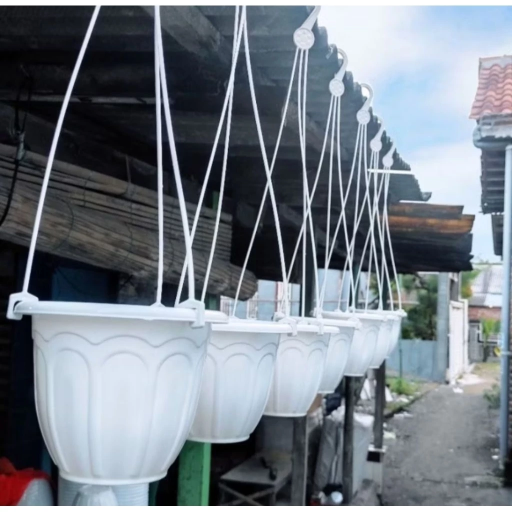 Pot Gantung Italy Ukuran 17 Putih / Pot Bunga Banjarmasin / Pot Tanaman Banjarmasin