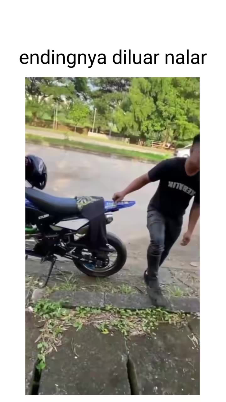 sungguh hari yang sial   😅 #lucu #kocak #mauketawatakutdosa