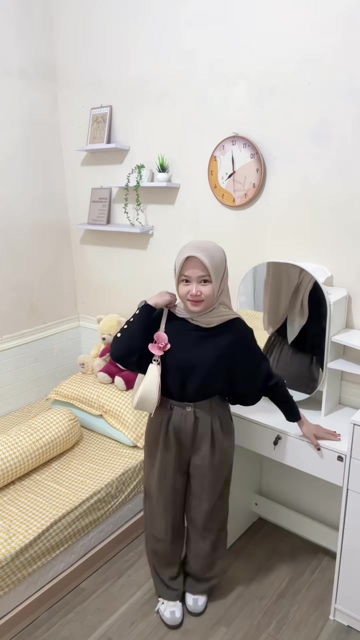 Membalas @⋆˚𝜗 rindaa 𝜚˚⋆ aku beli disini ya!!🫰🏻 #outfit #bajubetwing #outfitideas