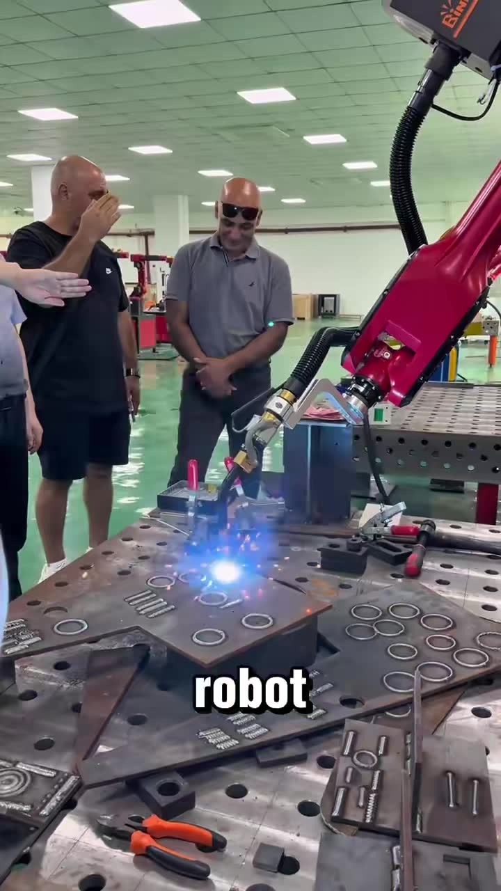 Robot Ini Ogah Kerja, Tapi Ngegas Pas Lihat Uang! 😂💸  ゚viral #shorts #fyp