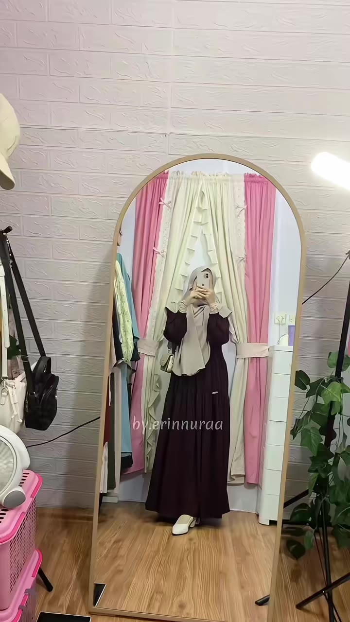 Membalas  Hijrah Muslimah semua pake bahan yg sama, torino, dengan model yg berbeda🤍 #erinnuraa #nengrinrin #spillbynuraa #belilokal #promoguncang55 #farrasi