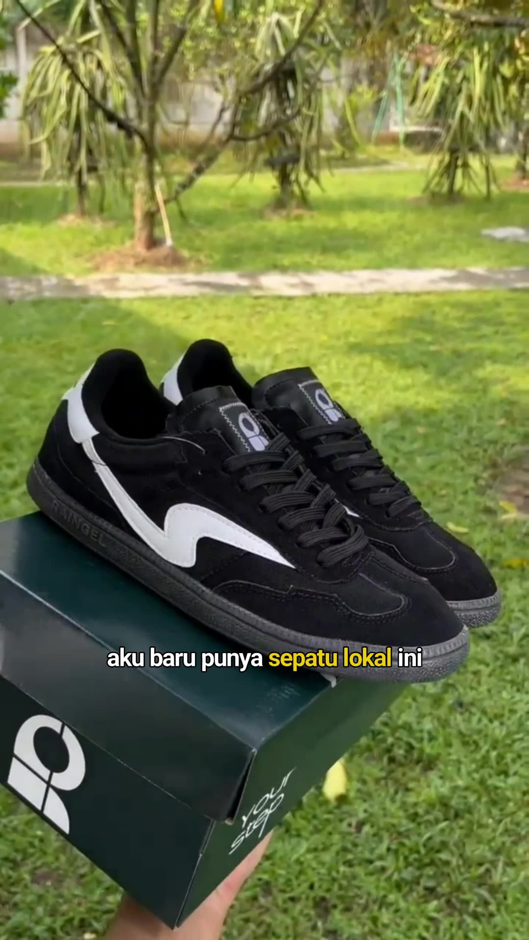 RAINGEL - Sepatu Lokal - FORT - BLACK WHITE #RacunShopee #sepatu #sepatusneakers #sepaturunning #sepatumurah #fort