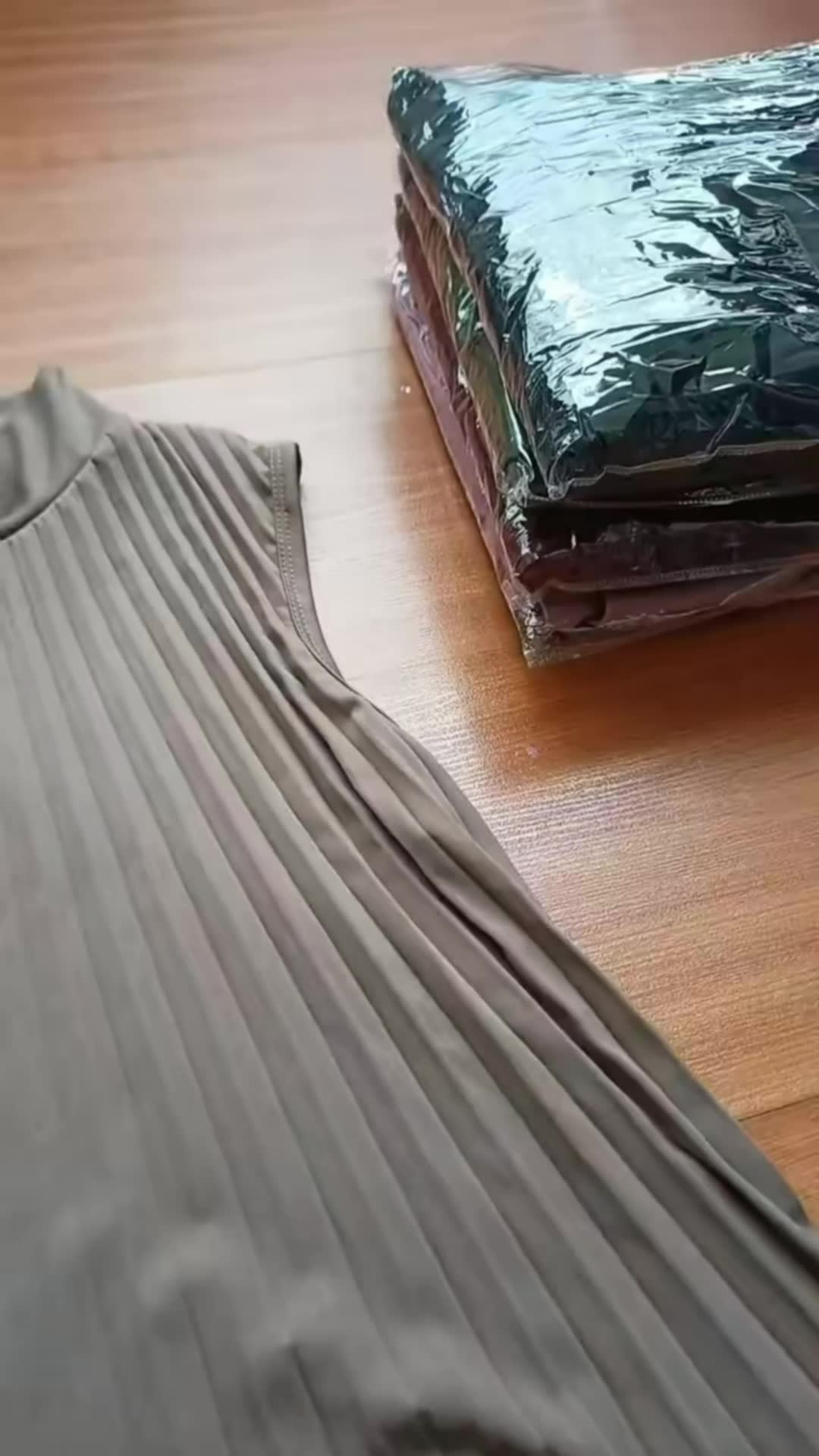 Inner Dress Plisket Premium - Dress Plisket Tanpa Lengan - Gamis Plisket Premium - Gamis Plisket Maxy - Gamis Plisket Yukensi - Gamis Plisket Tanpa Lengan