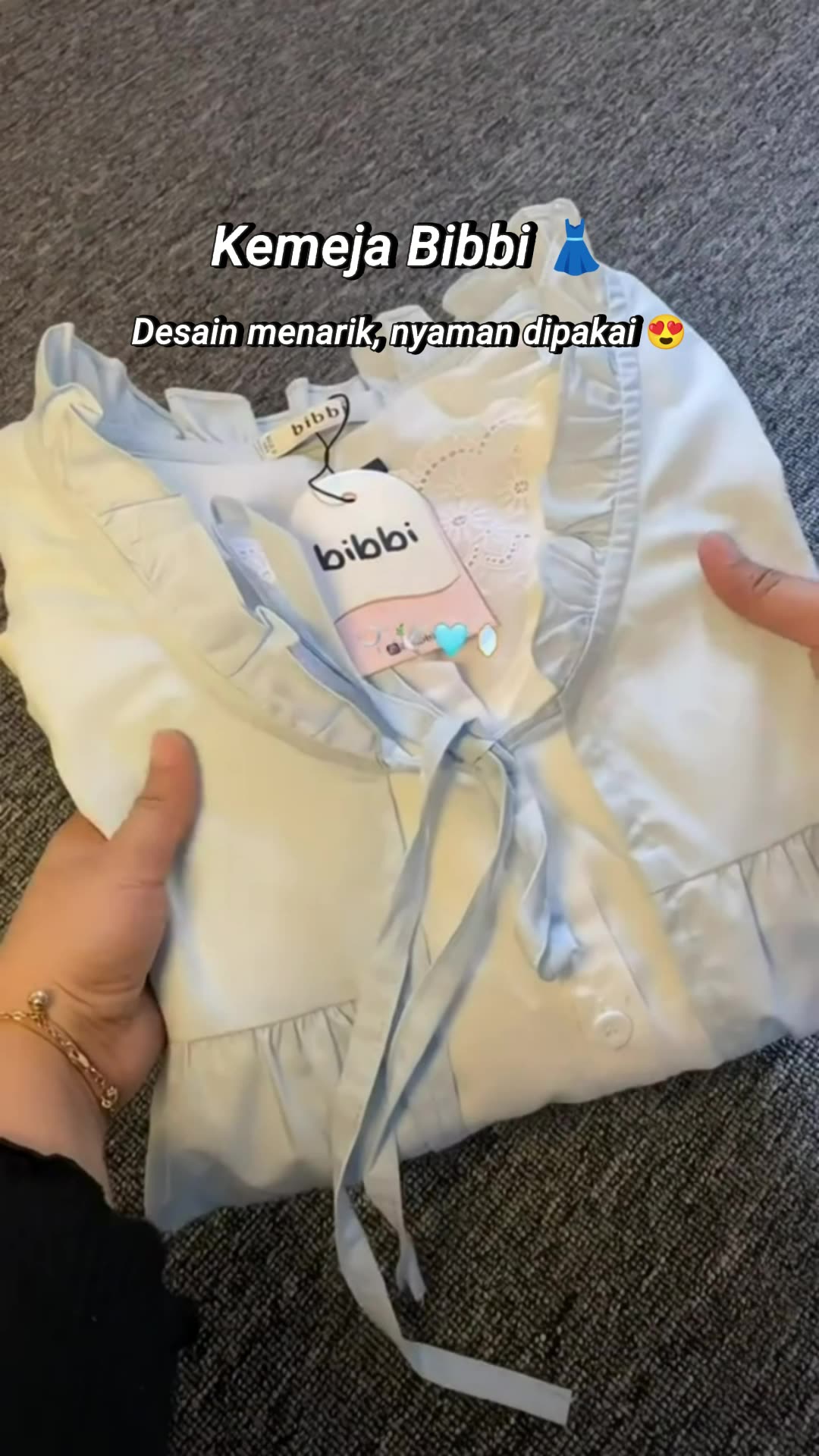 Kemeja wanita m yang nyaman dan cantik #kemeja_wanita_m #bahan_katun_nyaman #desain_feminin #pakaian_santai #bibbi