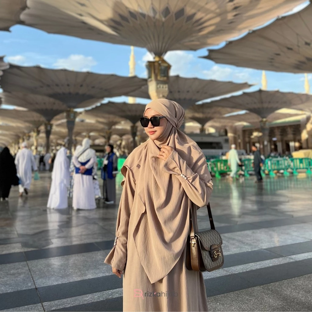 Rizka Hijab - Shafeeya Abaya Set French Khimar